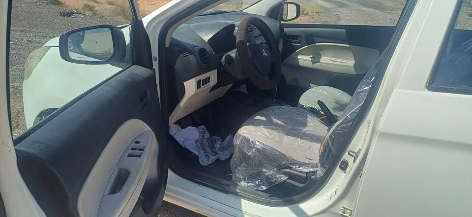 2014 Mitsubishi Mirage ES