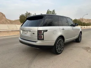 2017 لاند روفر رينج روفر HSE