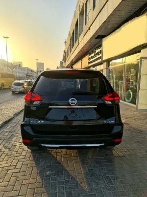 2018 نيسان روج SL