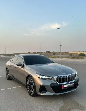 2024 BMW 5-Series 520i