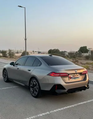2024 BMW 5-Series 520i