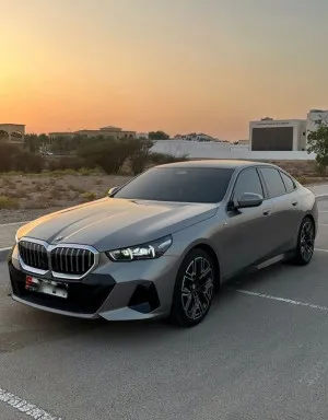 2024 BMW 5-Series 520i