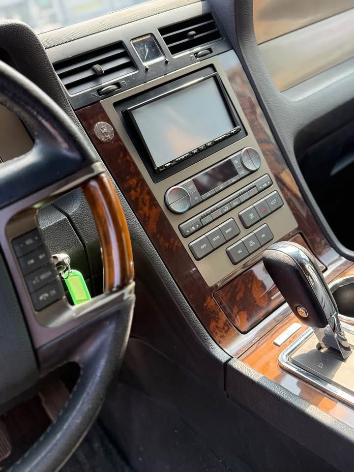 2014 لينكولن نافيجيتور Black Label L