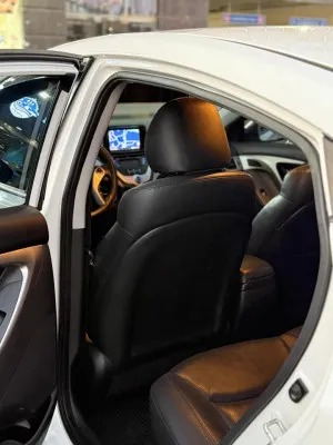 2012 Hyundai Avante SE