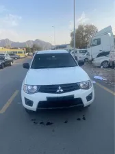 2013 Mitsubishi L200 double-cab
