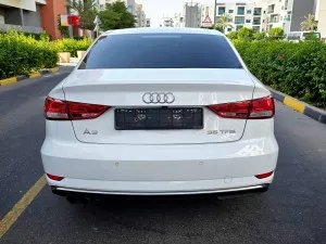 2017 اودي آي ٣ Prestige
