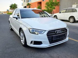 2017 اودي آي ٣ Prestige