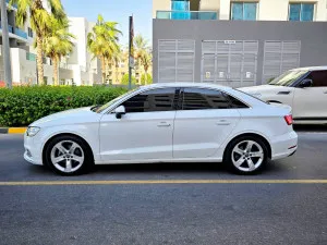 2017 اودي آي ٣ Prestige