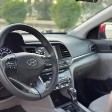 2019 Hyundai Elentra SEL