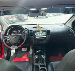 2017 Kia Cerato EX hatchback