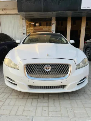 2015 جاكوار الفئة - اكس Classic Plus