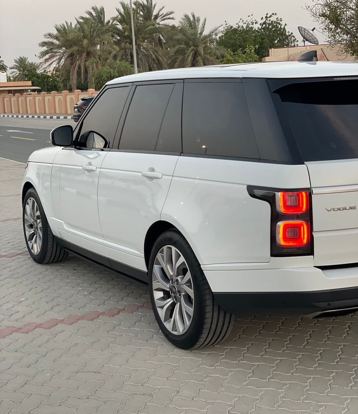 2019 لاند روفر رينج روفر HSE