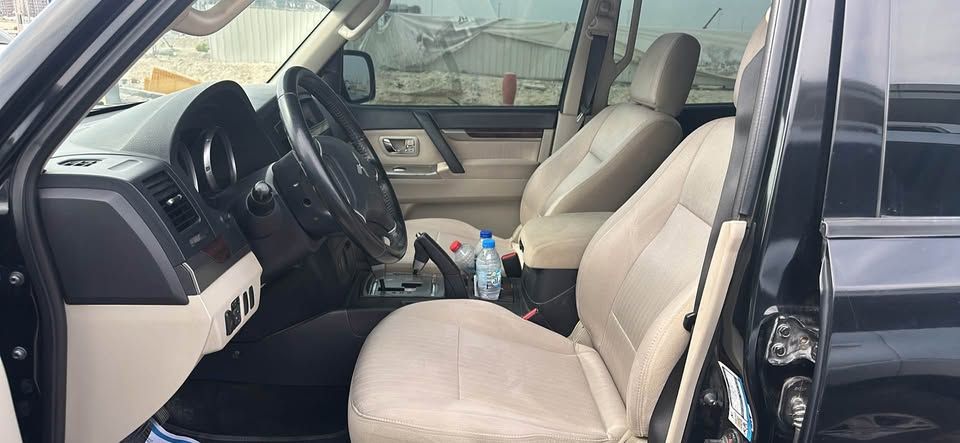 2013 Mitsubishi Pajero GLS