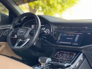 2019 اودي كيو ٨ Premium Plus