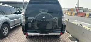 2013 Mitsubishi Pajero GLS