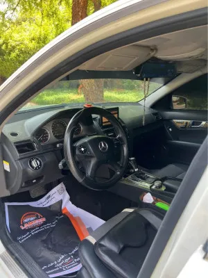 2010 مرسيدس-بنز آلفئة - C C250
