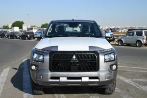 2025 ميتسوبيشي أل٢٠٠ double-cab