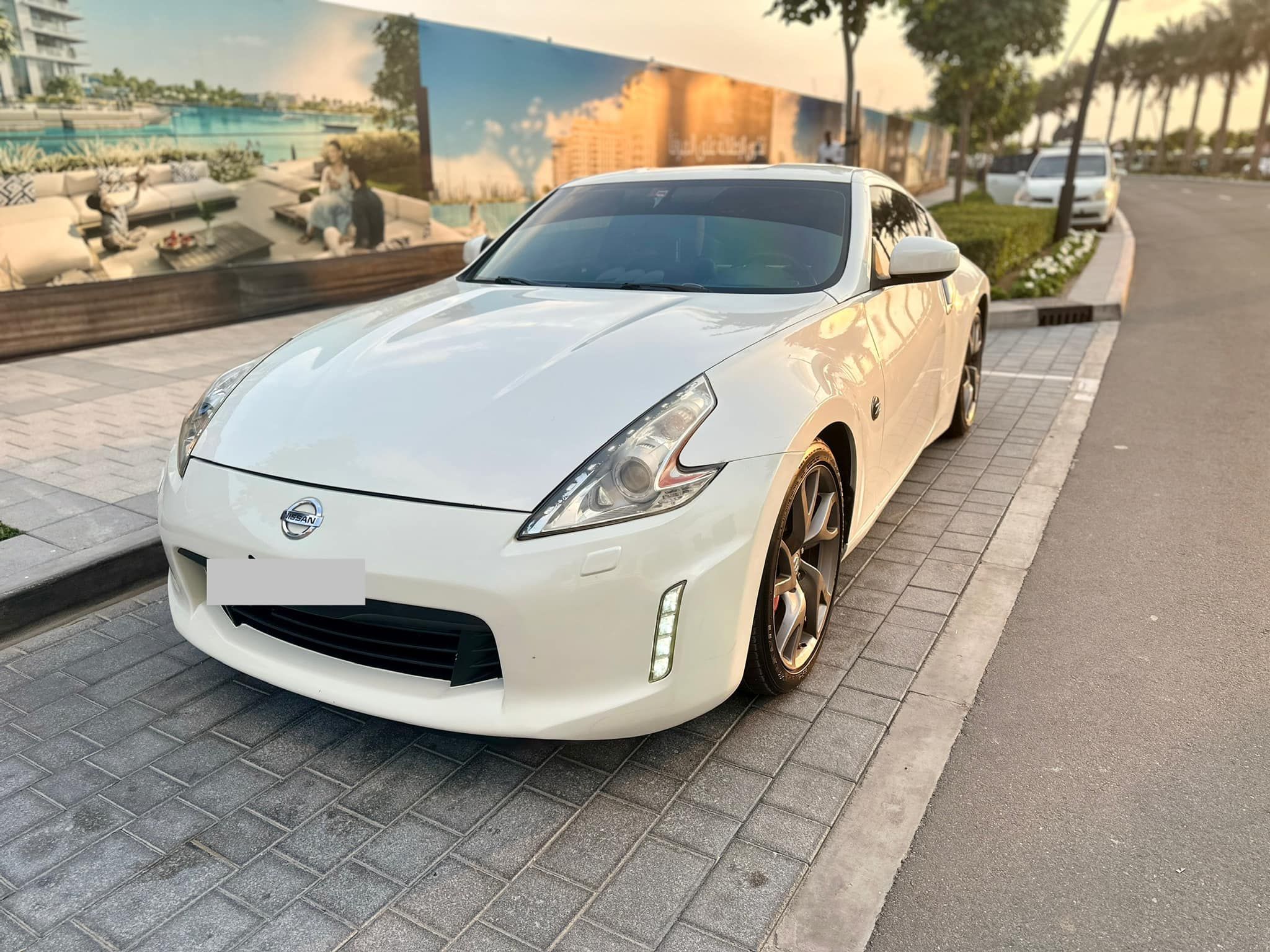 2015 نيسان ٣٧٠Z Sport Tech