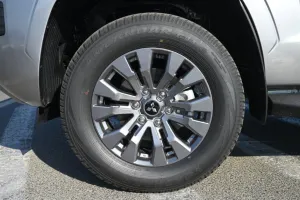 2025 ميتسوبيشي أل٢٠٠ double-cab