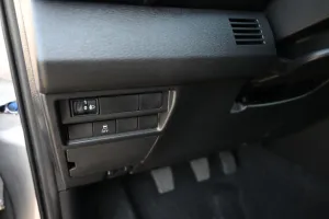 2025 ميتسوبيشي أل٢٠٠ double-cab