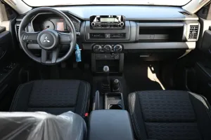 2025 ميتسوبيشي أل٢٠٠ double-cab