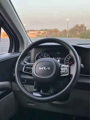 2022 Kia Carnival SX