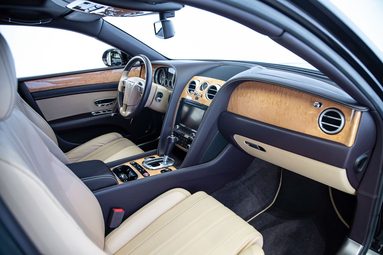 2015 بنتلي فلاينج سبير V8