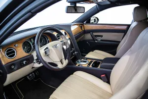 2015 بنتلي فلاينج سبير V8