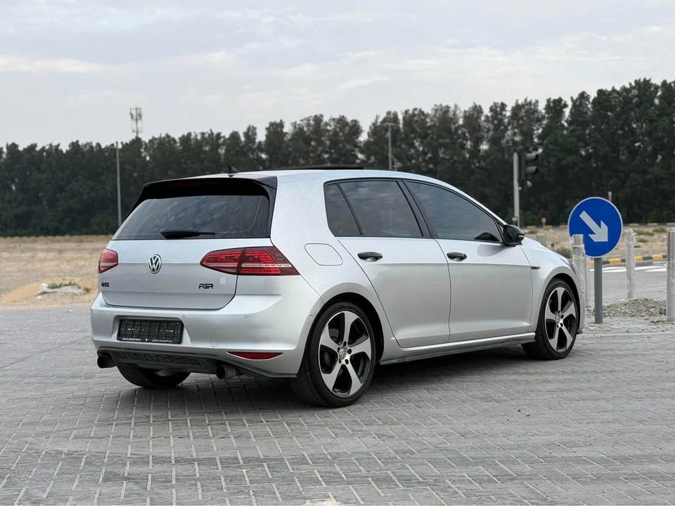 2014 فولجس فاجن جولف GTI