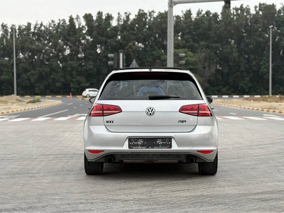 2014 فولجس فاجن جولف GTI