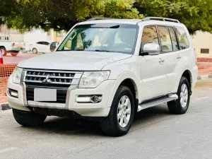 2017 Mitsubishi Pajero GLS