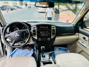 2017 Mitsubishi Pajero GLS
