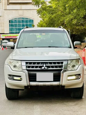 2017 Mitsubishi Pajero GLS