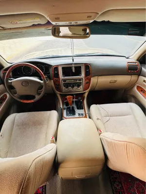 2004 تويوتا لاند كروزر 300 Sahara ZX