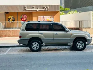2004 تويوتا لاند كروزر 300 Sahara ZX