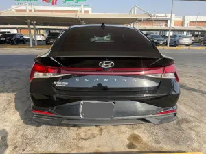 2021 Hyundai Elentra SE