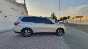2017 نيسان باثفايندر SL
