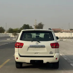 2012 تويوتا سيكويا Platinum