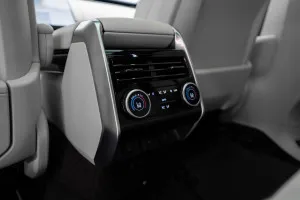 2025 لاند روفر رينج روفر HSE