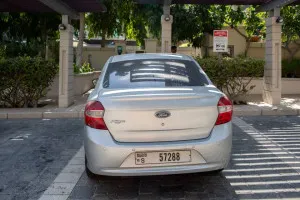 2017 فورد فيجو Titanium
