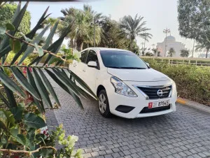 2019 نيسان صني SL