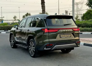 2023 لكزس ال اكس ٦٠٠ Signature
