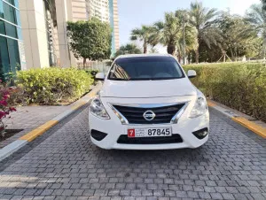 2019 نيسان صني SL
