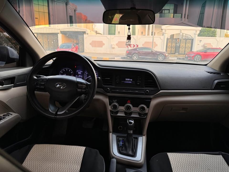 2019 هيونداي النترا SE