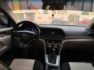 2019 هيونداي النترا SE