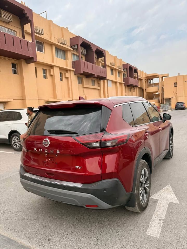 2021 نيسان روج SV