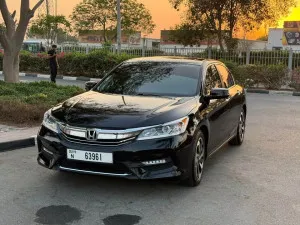 2017 هوندا أكورد EX