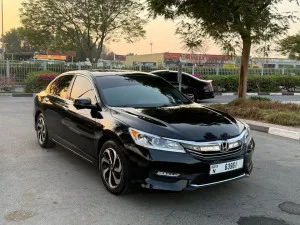2017 هوندا أكورد EX