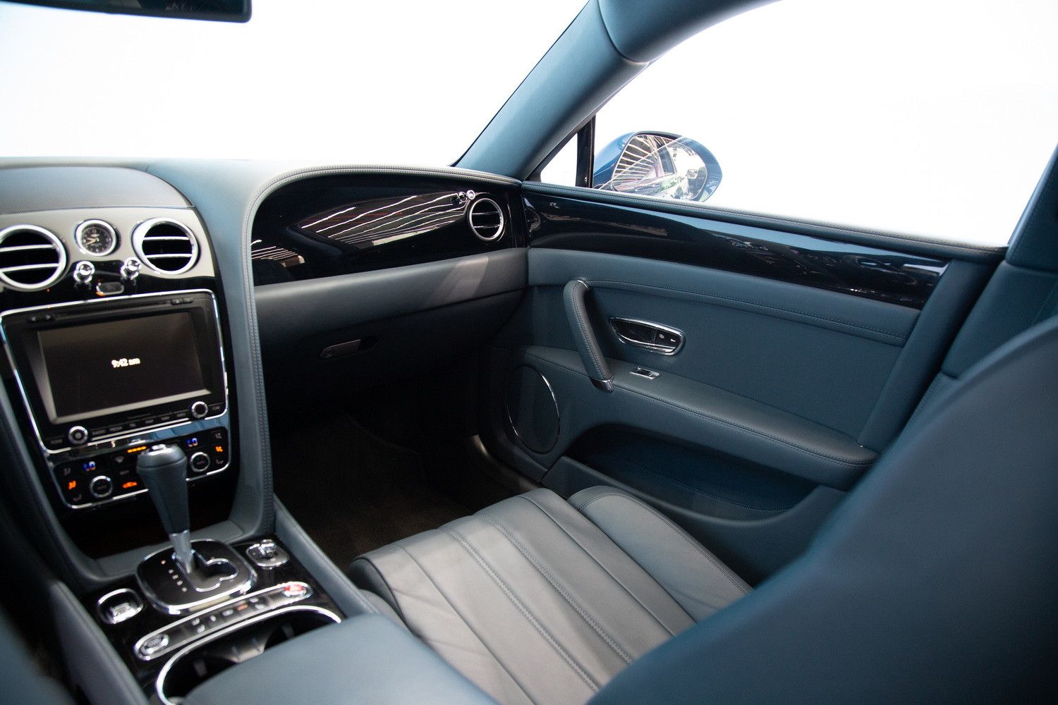 2016 بنتلي فلاينج سبير V8