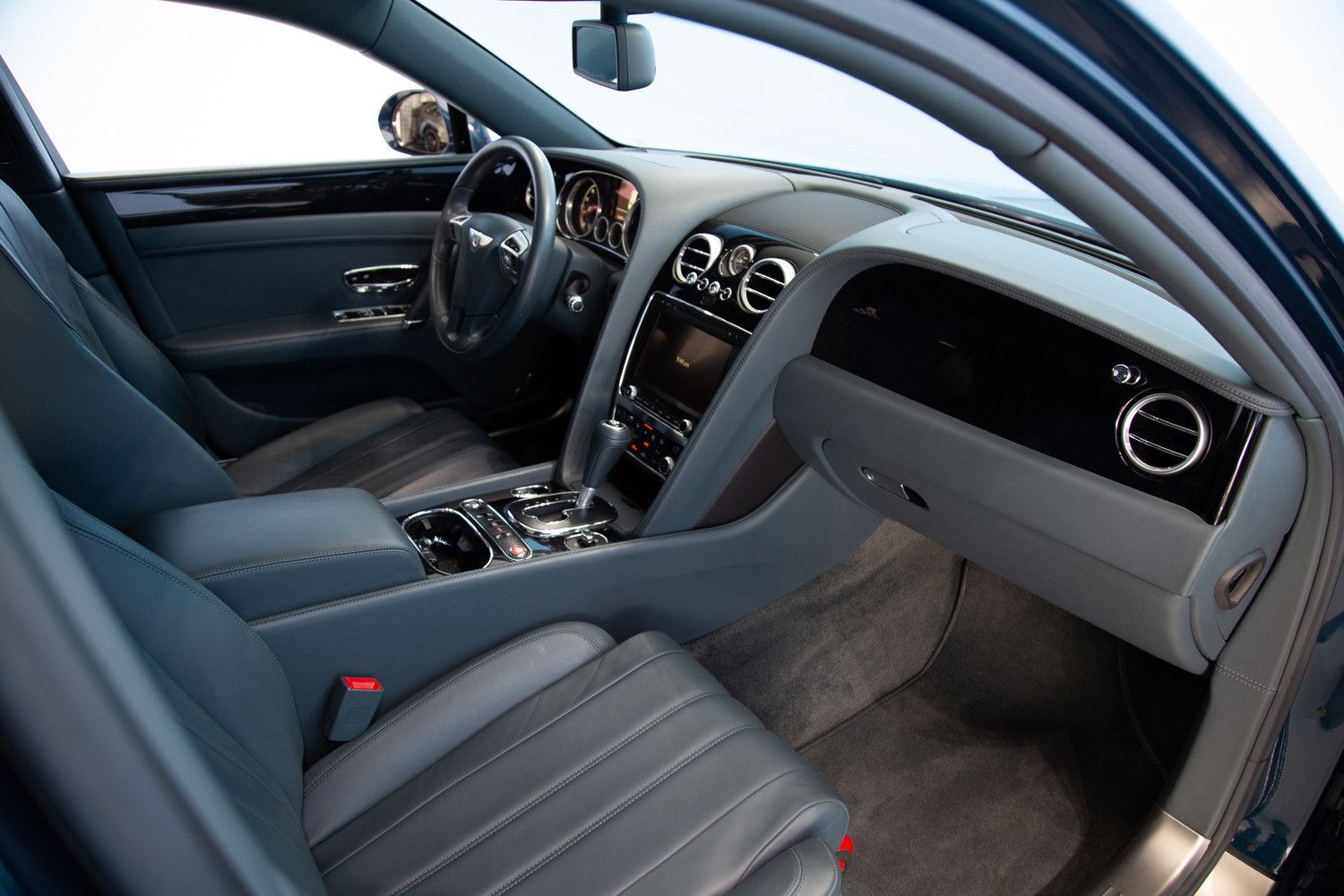 2016 بنتلي فلاينج سبير V8
